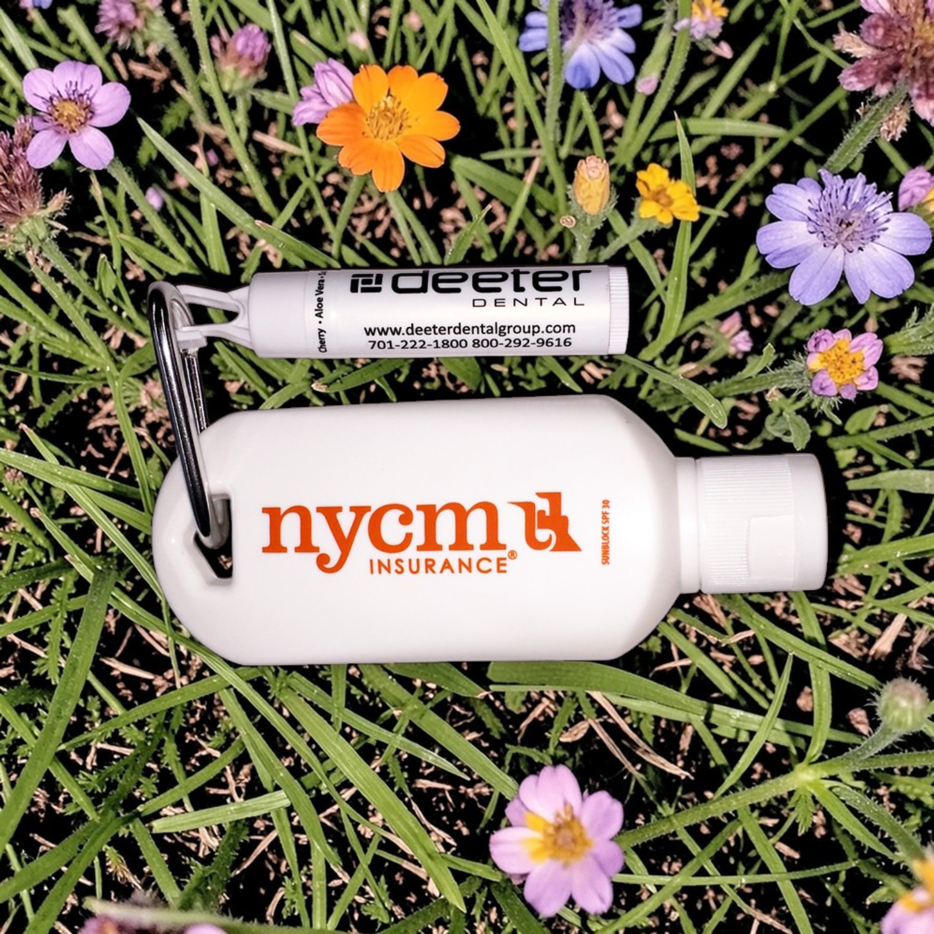 2 oz/ 60 ml Tottle SPF30 Sunscreen & SPF15 Chap Balm Combo